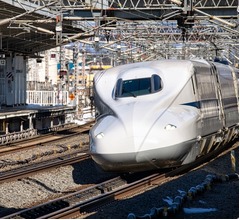 新幹線「のぞみ」驚異の“1時間に最大13本運転”へ、「恐るべし」「限界突破」の声