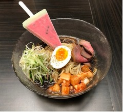 “スイカバーまるごと”トッピング、麺屋武蔵が限定コラボラーメン