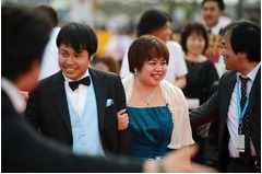 ノンスタ井上と歩く権12万円、落札のファン「ますます好きに……」。