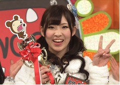 岩佐が圧倒的歌唱力でAKB頂点、「AKBINGO」内のカラオケ大会で優勝。