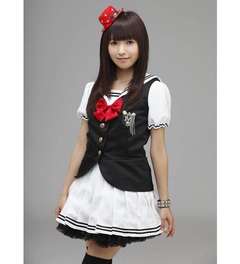 松下唯が念願アニソンカバー盤、“学園もの”をテーマにセレクト。