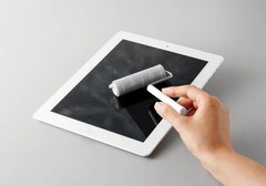 タッチパネル専用のコロコロ、キングジムとニトムズが共同開発。