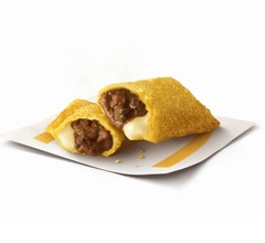 マクドナルド「ビーフシチューパイ」とろ〜りなめらかなチーズが入って進化