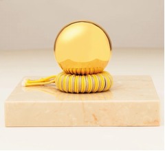 ソフトバンクがパ・リーグ優勝記念グッズ“金の玉”販売、お値段は球団史上最高額の…