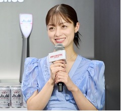 “朝ドラ”撮影中の橋本環奈、ドライクリスタルを「大阪までの新幹線でよく飲んでます」