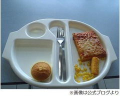 わびしい給食を英少女が嘆く、ブログ掲載の写真に驚きの声が続々。