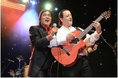 松崎しげるがフランスで絶唱、チコ＆ザ・ジプシーズとライブ共演。