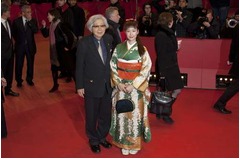 【写真】快挙の黒木華と山田洋次監督、ベルリン国際映画祭での様子。