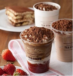 春限定のティラミスドリンク、アフタヌーンティー・ティースタンドで。