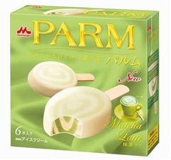 濃厚な抹茶ラテ風の「PARM」、“3つの味”が口の中で絶妙に混ざり合う。