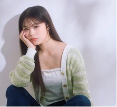 “Z世代人気インフルエンサーランキング”の上位常連、女子高生最後の歳に初写真集