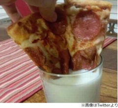 ピザを牛乳にひたして食べたら炎上