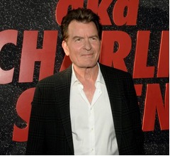チャーリー・シーン、当時の婚約者が負傷した“自宅での銃創事件”詳細を初告白