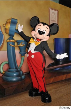 きょうはミッキーマウス誕生日、唯一プライベートに触れられる場所に潜入。