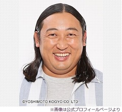 ロバート秋山、学生時代はバドミントン部なのに「どの部活よりも（夏は）焼けてました」