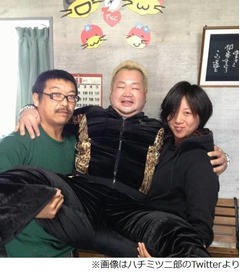 ハチミツとビッグダディが対面、林下夫妻との“痛快！”写真を公開。
