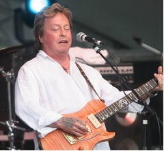 “ハルク・ホーガンのテーマ曲”手掛けたロック界の伝説的ギタリストが死去