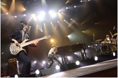 WEAVER“誕生祭”にファン感涙、レコーディングスタジオLIVEも実施。