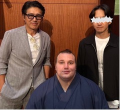 高橋克典、大相撲観戦に興奮「16年ぶりの横綱対決!しかも優勝決定戦!!」