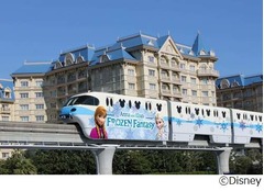 TDR“アナ雪モノレール”走る、車内外にキャラクターやモチーフをデコ。