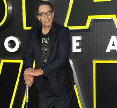 「スター・ウォーズ」チューバッカ役が死去