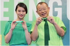 伝統の鶴瓶×フレッシュ武井CM、「グリーンガム」リニューアルで。