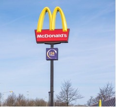 英マクドナルド、エリザベス女王国葬で全店休業へ