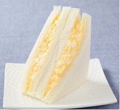 ローソン「たまごサンド」など“具材増やして”“値下げして”発売へ