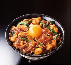 すた丼に「大とろホルモン焼肉丼」、肉2倍のアホ盛りも