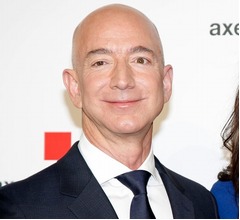 アマゾン創業者のベゾス氏、財産17兆円のほとんどを寄付へ