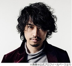 斎藤工「覆面芸人に一定時期なってまして。同期は令和ロマンさん」に狩野英孝「えっ！？」