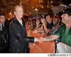 ビル・マーレイが優しすぎる件、投稿された2枚の写真に絶賛相次ぐ。
