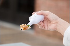 Googleがハイテクスプーン発売、センサリング技術などで“揺れ”制御。