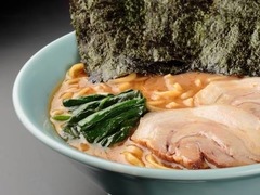 実店舗ないネット限定ラーメン、六角家修行の店主が贈るド直球家系。