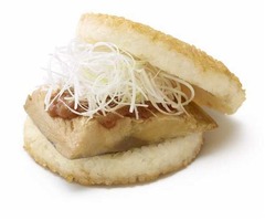 モスライスバーガーにさば味噌、“和”の「彩り野菜のきんぴら」も。