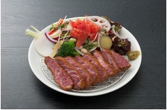ひと味違う“熟成肉”の牛かつ、地方都市や海外への店舗展開も視野。