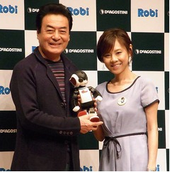 ロボットの「好き」に真麻破顔、寂しさ癒やしてくれる話し相手に。