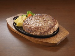 600gハンバーグにおかわりドン、ステーキのどんが過去最大ボリューム。