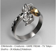 ポケモン“イーブイ”のリング、スワロフスキーがキュートにきらり。