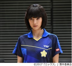 “黒髪おかっぱ”中村アン、新垣結衣と対戦