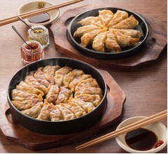 “1年間餃子&生ビール食べ飲み放題”会員募集