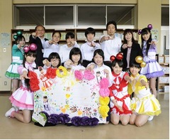 ももクロが中学校訪れエール、“ももいろクローバー爽”としてライブも。