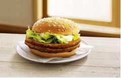 マック「てりやき」がダブルに、通常に+50〜80円でボリュームUP。