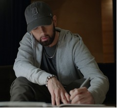 エミネムの“未発表”楽曲、20年以上の時を経てストリーミングで初公開
