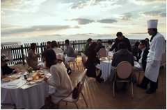 “雲の海”見下ろしながら朝食、「雲の上の朝ごはん」イベント開催。