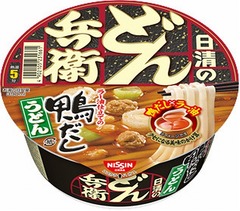 どん兵衛“鴨だし×ラー油”、冬季限定のピリっと辛いうどん登場。