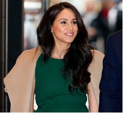 メーガン妃、「必要ない」と英王室会合に出席せず