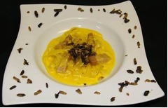 栄養たっぷり“蜂の子パスタ”、イナゴやサソリに続く昆虫系パスタ。