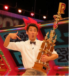 東MAXが2組目の王者を“輩出”、主宰劇団メンバーが「R-1」優勝。