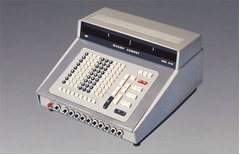 シャープの電卓を「遺産」に認定、1964年発売時の価格は53万5,000円。
